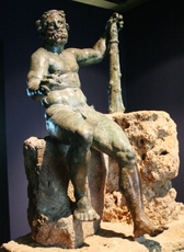 Statuette-des-Herakles-2.jpg